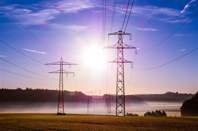 Elettricità: dal 1° gennaio 2021 termina il servizio di tutela per le piccole imprese, ma con “tutele graduali”