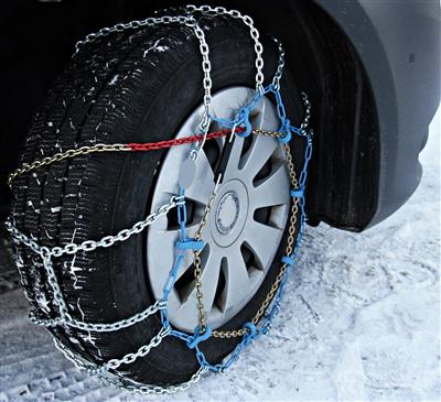 Autoveicoli, dal 15 novembre torna l’obbligo dei dispositivi di sicurezza invernali