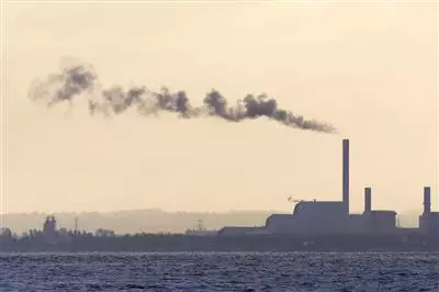Il Consiglio e il Parlamento europeo adottano la loro posizione sul pacchetto Omnibus I per la semplificazione del CBAM